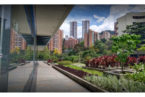 Oficina En Arriendo En Moderna Torre Empresarial En El Poblado