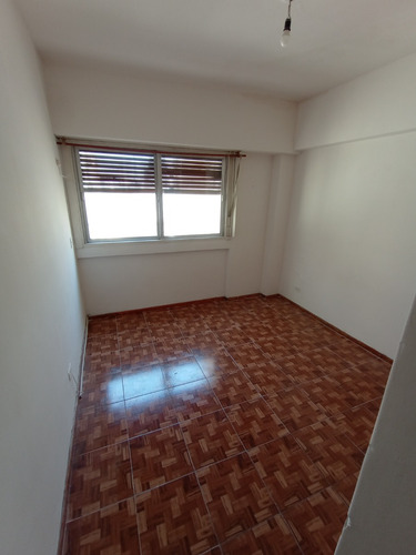 3 Amb Frente Balcon C/dep, Es Un Piso, Pasteur 232 8ª (barrio: Balvanera)