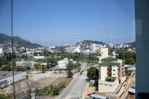 Imagem 9 de 15 de Apartamento A Venda Com 3 Quartos No Bairro Trindade Em Florianopolis. - V-81318