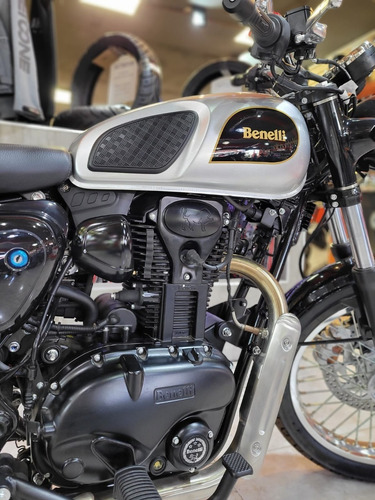 Imagen 8 de 10 de Benelli Imperiale 400 Okm Classic Tamburrino Motos
