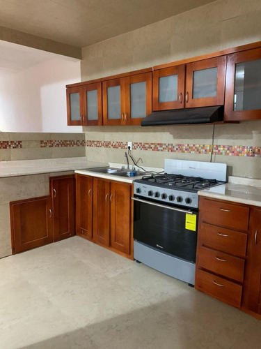 Edificio En Venta En Colonia La Magdalena, Toluca, Estado De México