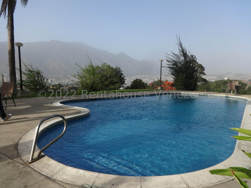 Ss: Vende Apartamento 25-13167 En Lomas De San Roman De 241 M2, 3h/3b/2pe