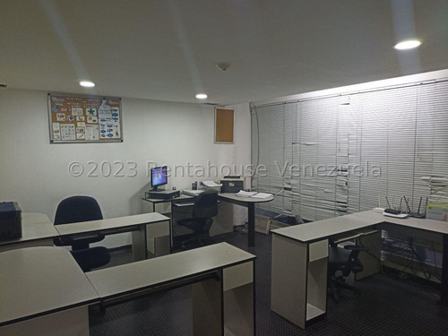 Fondo De Comercio En Venta Urb. El Valle, Caracas. 24-5932 Yf..