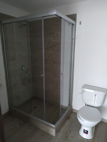 Imagen 5 de 10 de Cabinas De Baño En Vidrio Templado