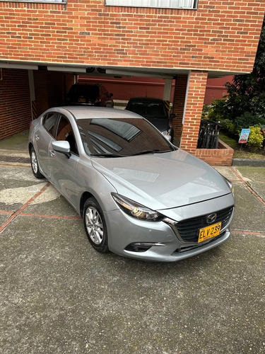 Mazda 3 Touring