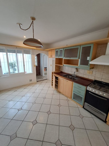Chalet En Ph De 4 Ambientes Parque Luro