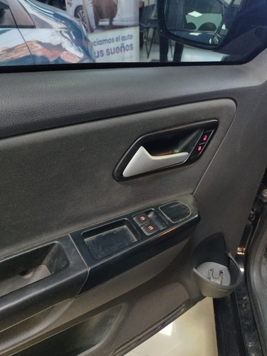 Imagen 6 de 16 de Volkswagen Fox 2011 1.6 Comfortline Pack 5 P
