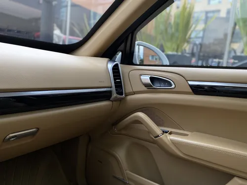 Porsche Cayenne Platinum Edition