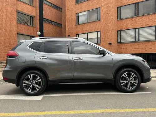 Nissan Xtrail T32 Exclusive 2.5 At 4x2 7 puestos