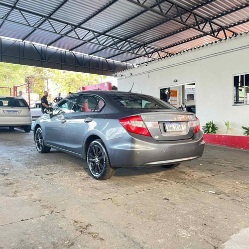 Imagem 7 de 15 de Honda Civic 1.8 Lxl 16v Flex 4p Automático