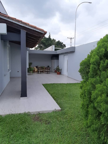 Imagen 3 de 28 de Casa De Esquina En Venta En Urbanización El Bosque Con Vigil