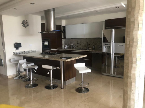 Vende  Townhouse Resd Doral Park Urb Mañongo 35-04