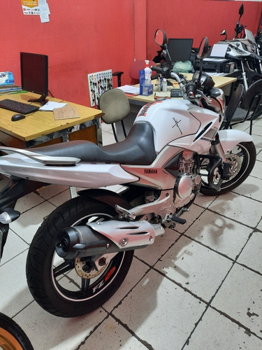 Imagem 8 de 15 de Yamaha Ys250 Fazer 2014 Super Conservada