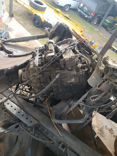 Imagen 4 de 13 de Renault 380 Premium