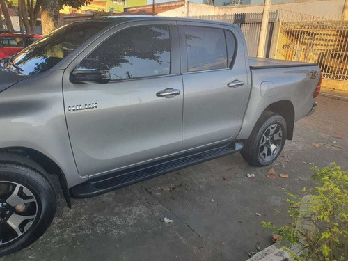 Toyota Hilux 2.8 Srx 50th Anniversary Cab. Dupla 4x4 Tdi