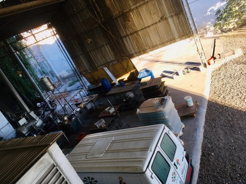 Imagen 12 de 19 de Greenwood Vende Bodega Habilitada En Calle Bombal A Metros Del Acceso Este.