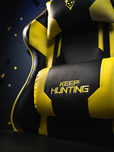 Silla Gamer Ergonómica Reclinable Ocelot Gaming OGS-02 de piel sintetica negra con amarillo brazos 2D piston clase 4 soporta hasta 150 kg con cojin lumbar y cervical