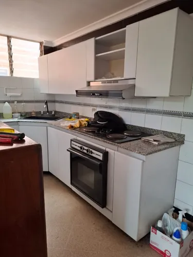 Apartamento En Venta En Conquistadores. Cod V12650