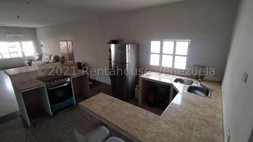 Imagen 16 de 30 de Casa En Venta En Barquisimeto. Zona Centro, Selena Pacheco Tlf. 04245197639. Cód. 22-5891 Lara, Venezuela