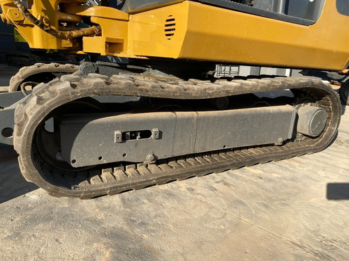 Imagem 14 de 15 de Mini Escavadeira Caterpillar 302.5c Ano 2011