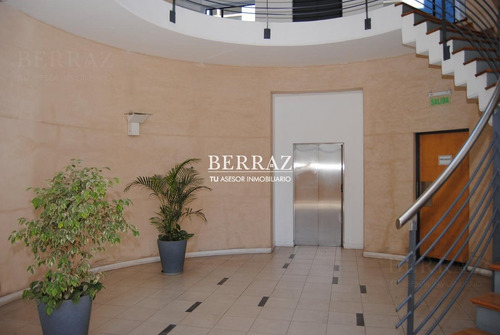Imagen 3 de 22 de Oficina Venta En Office Plaza Pilar