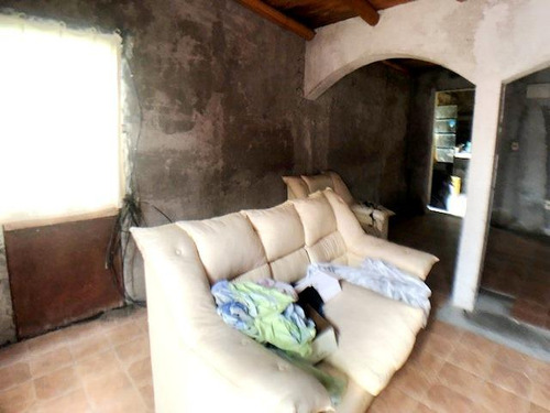 Terreno De 600 M2 En Venta Con Casa A Terminar Sobre Fernando J. Carballo