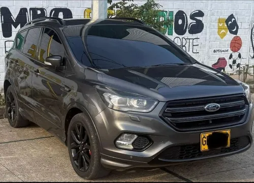 Escape Versión Full Deportiva St-line, Única Dueña