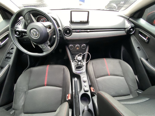 Imagen 9 de 19 de Mazda 2 2016