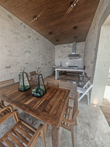 Ubicación Privilegiada En El Municipio De Corregidora Cercano A El Santuario De Schoesntantt, Casas Nuevas Con Magnificas Amenidades. Hay 3 Modelos Con Iluminacion Y Funcionalidad Aprovechado Cada E