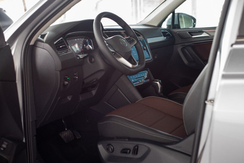 Imagen 3 de 14 de Tiguan Elegance 320 Tsi