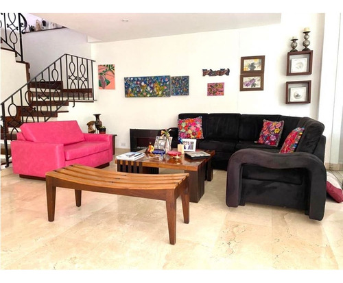 Rhbr-11565 Casa (envigado, Sector San Lucas)