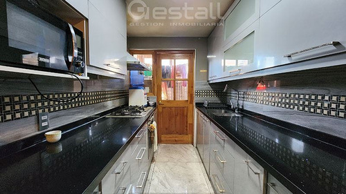 Departamento En Venta De 3 Dorm 3 Baños. En Las Condes