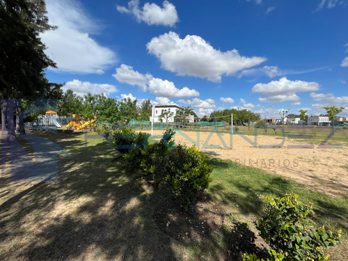Venta Lote A La Laguna Barrio El Principado