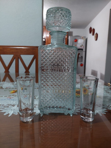 Licorera Vidrio Cristal Resistente 1lt+2 Vasos Tipo Shot