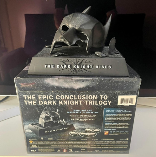 Batman The Dark Knight Rises Gift Set Mácara Quebrada Bluray (Usado)
