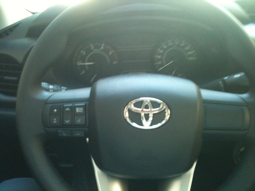 Toyota Hilux 4x4 Dc Dx 2,4tdi 150hp Man 6 Vel Entrega Ya '24