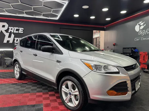 Ford Escape 2.5 S Plus L4 At