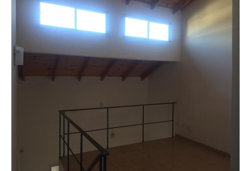 Excelente Duplex De 2 Ambientes En Castelar Sur