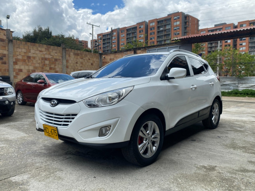 Hyundai TUCSON IX-35 2.0l 164 hp 4x4