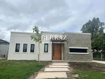 Comprar  Casa Venta 3 Dormitorios Barrio Santa Lucia Lote De 493 M2 Pilar Del Este