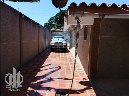 En Venta Casa Con Piscina En Higuerote + Anexo (pe)