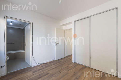 Departamento - 2 Ambientes Con Balcón Y Cochera - Colegiales - Venta