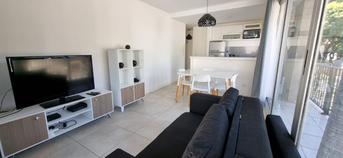 Alquiler Departamento 2 Ambientes En Palermo, Por Mes $900.000. Expensas Excluidas.
