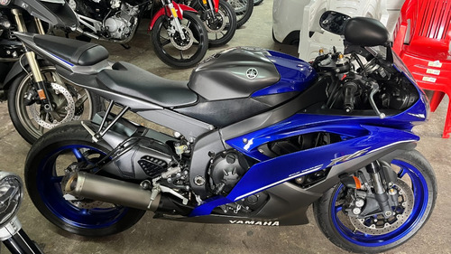 Yamaha R6