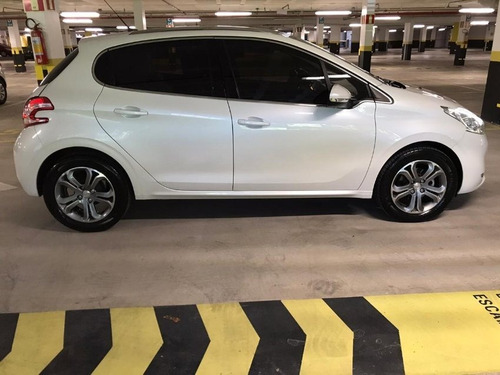 Peugeot 208 Griffe Automático