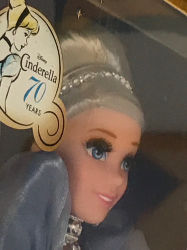 Cenicienta Disney Style Series Princesas Pestañas Grandes (Usado)