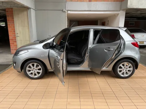 Mazda 2 1.5 15na1 Sedan