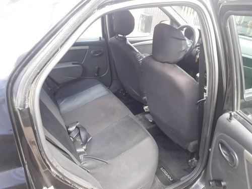 Renault Logan Ph2 Pack 1.6n Mt 4 Ptas. / Gnc / 2011