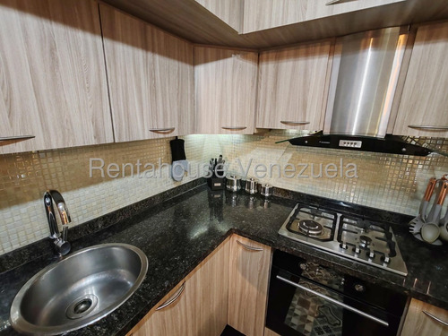 Se Vende Moderno Apartamento De 74,77 M² En Una De Las Zonas Más Exclusivas De Caracas. #25-22517 Carmen Medina