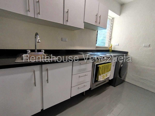 Alquiler De Departamento En Colinas De Bello Monte #25-9402